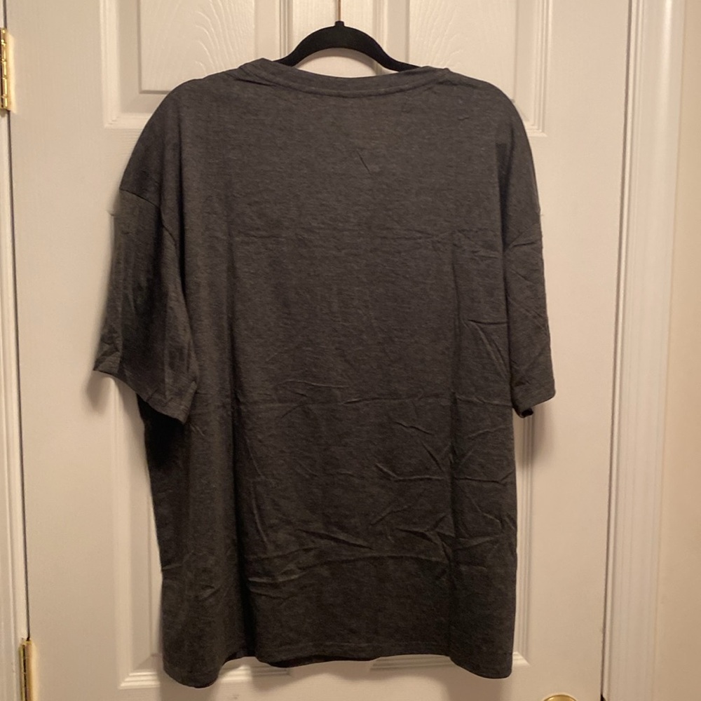 Gray Graphic Tee with UFO Design…size 2XL - Picture 2 of 6